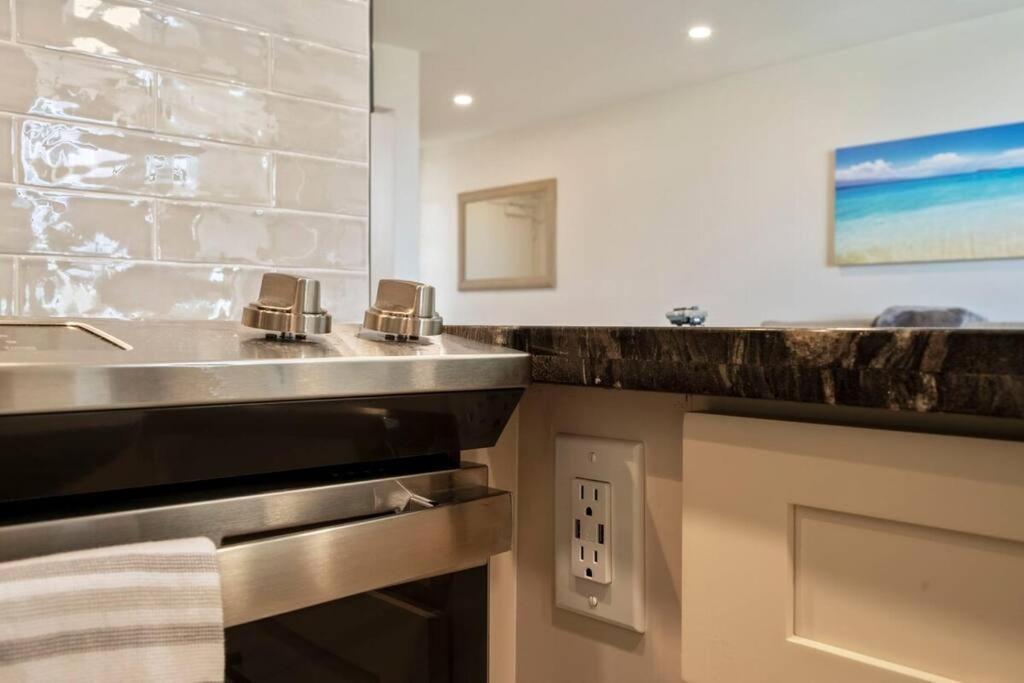 Hale Ono Loa 403- Top Floor, Ocean View, & Complete Modern Remodel Apartment Kahana Exterior photo